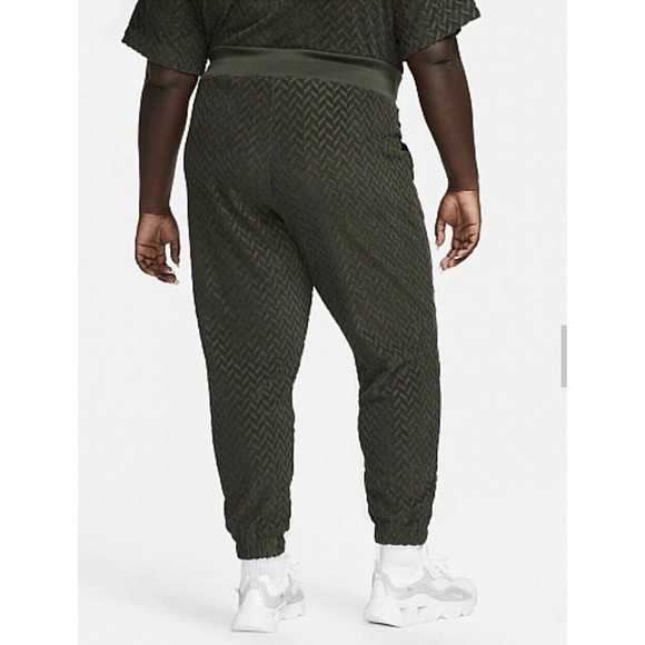 Nike Women's Size 1X Everyday Modern High-Waisted Joggers Sequoia Green $75 NWT - Picture 2 of 15